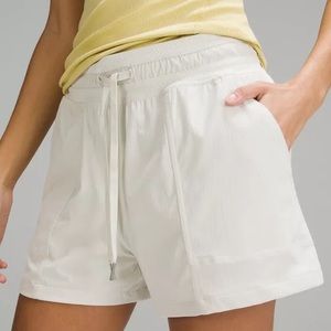 Lululemon Shorts, White, Size 6, Excellent Gently Used Condition